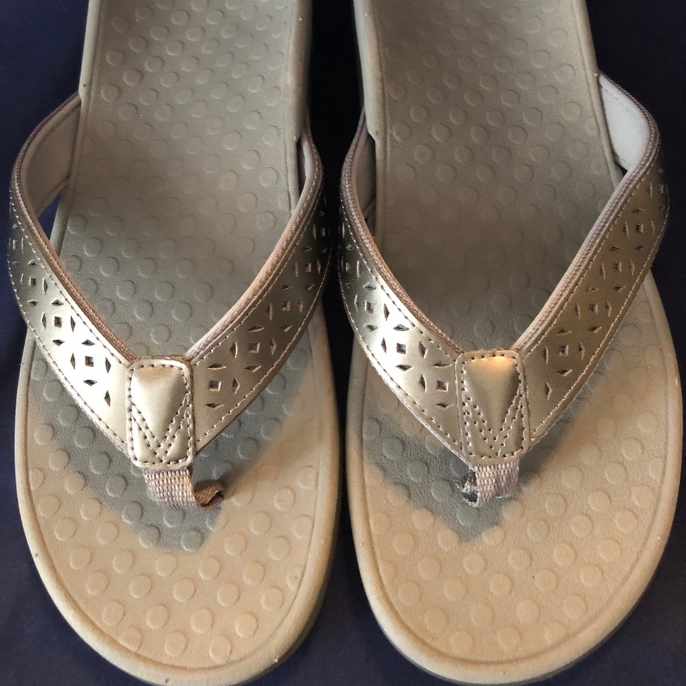 NIB VIONIC TIDE PERF leather sandal